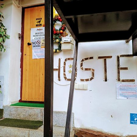 Downtown Hostel Brașov Exterior foto