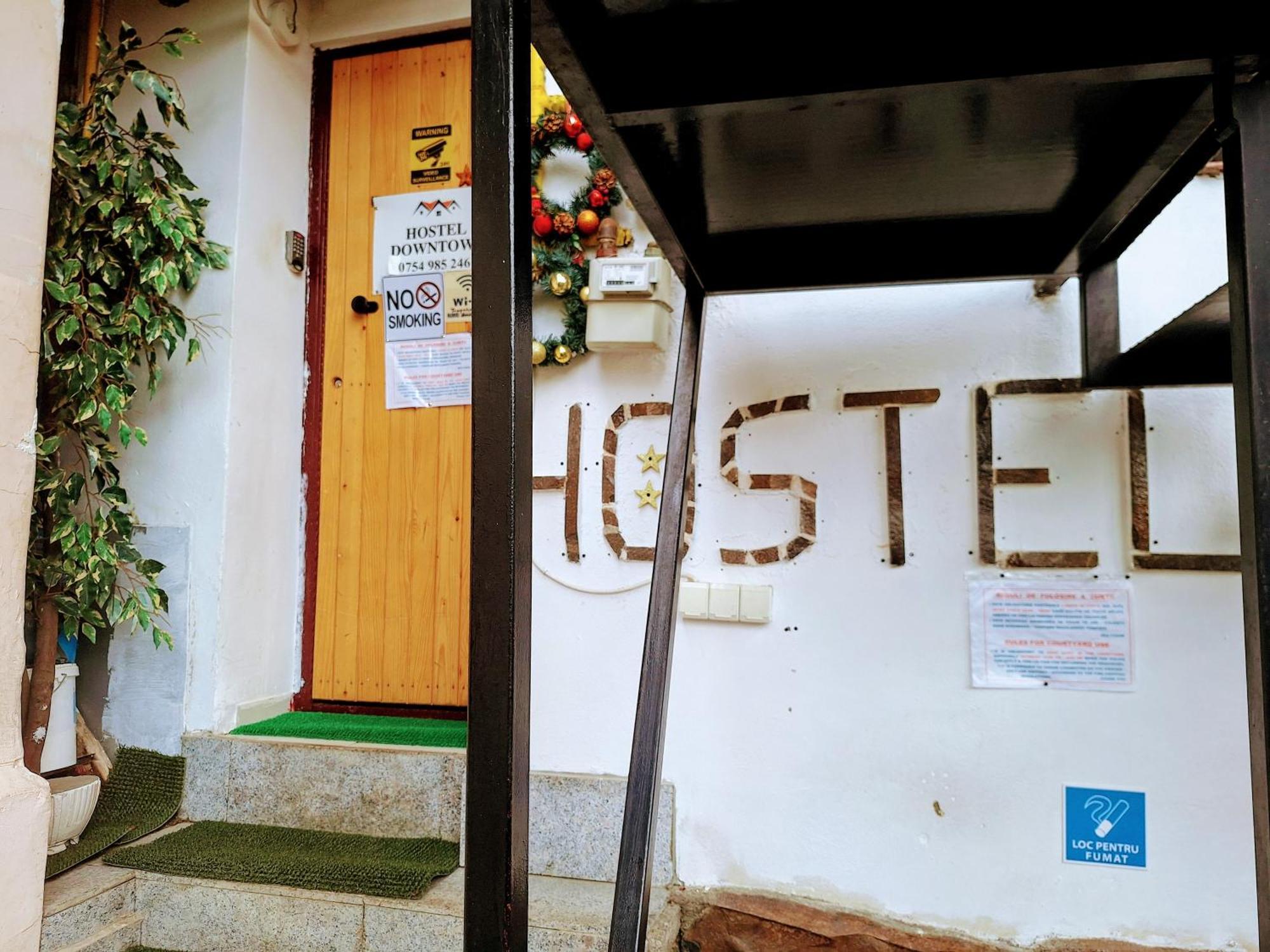 Downtown Hostel Brașov Exterior foto