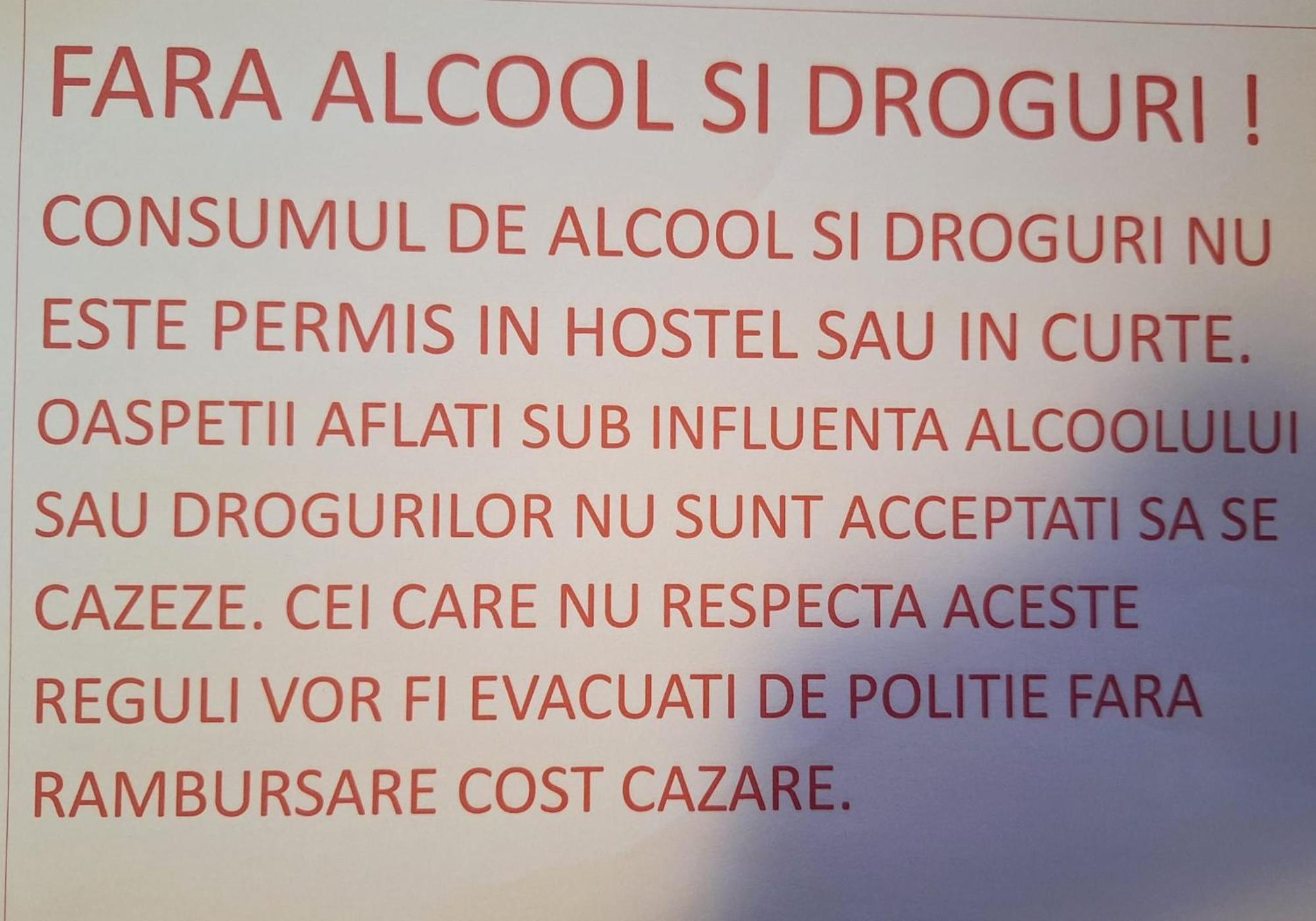 Downtown Hostel Brașov Exterior foto